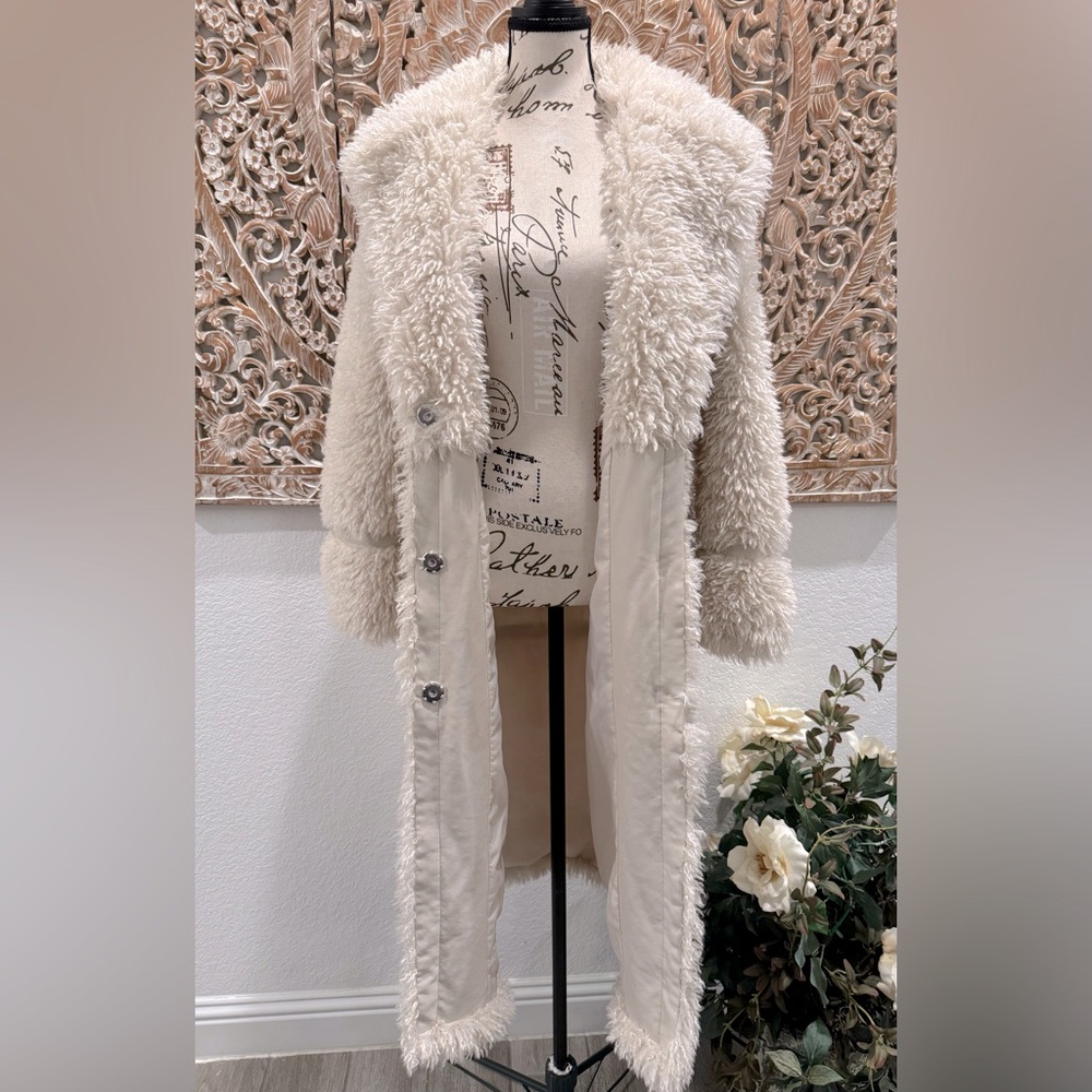 Badgley Mischka Cream Teddy Long Coat - Picture 4 of 15